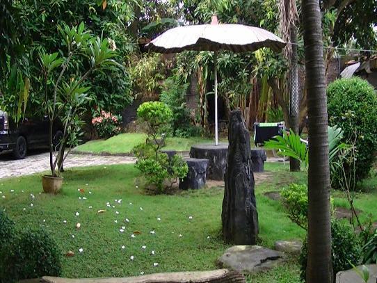 Graha Dewata Hotel Juwana Kudus Buitenkant foto